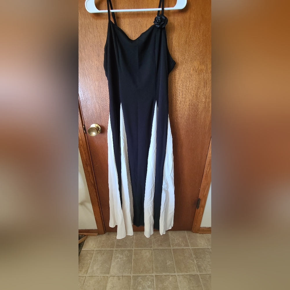 SHEIN Black and White Maxi Dress